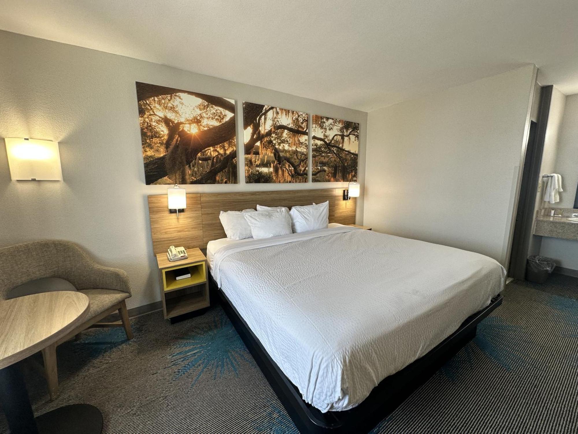 Days Inn By Wyndham Adel I-75 Extérieur photo