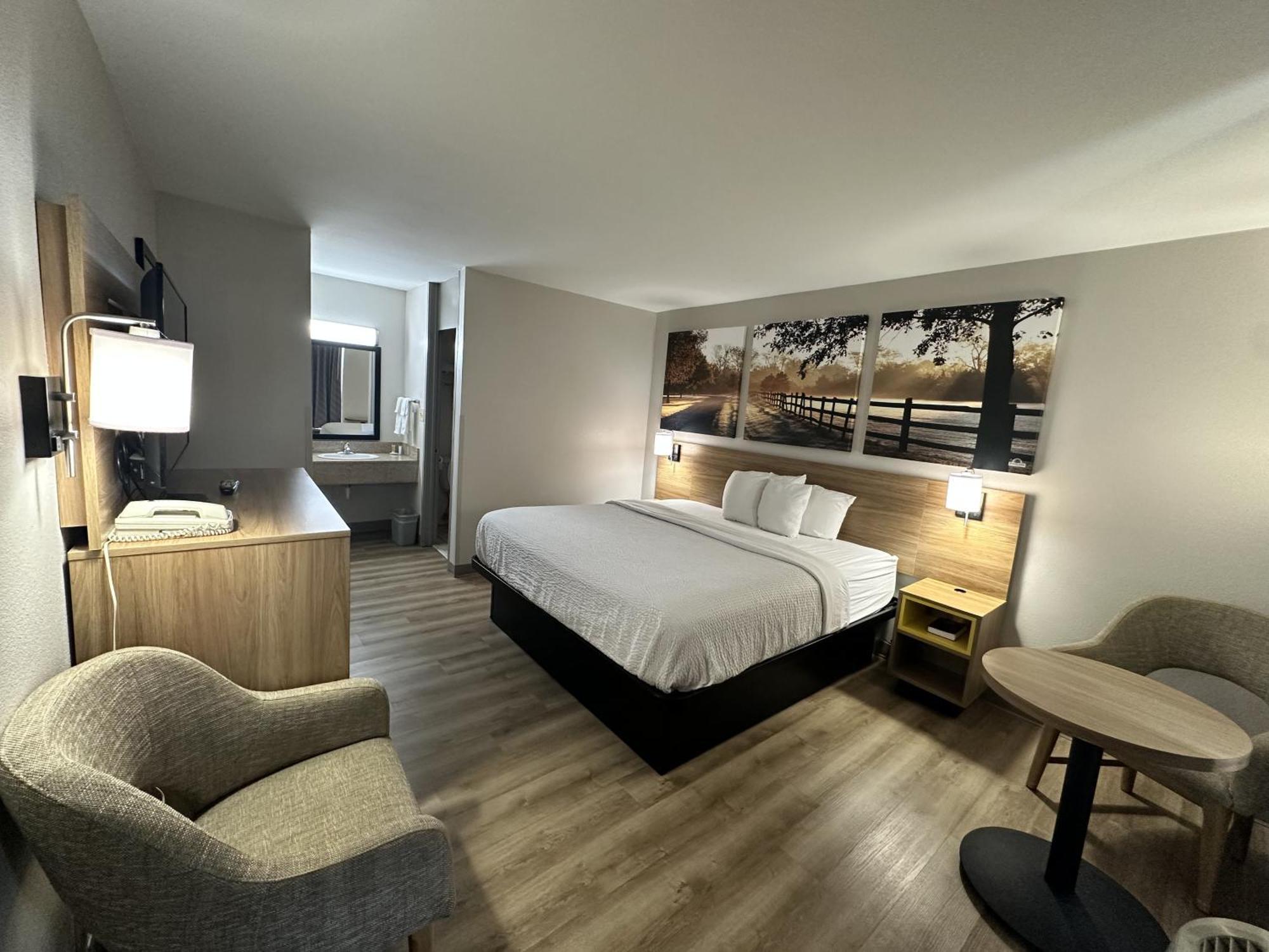 Days Inn By Wyndham Adel I-75 Extérieur photo