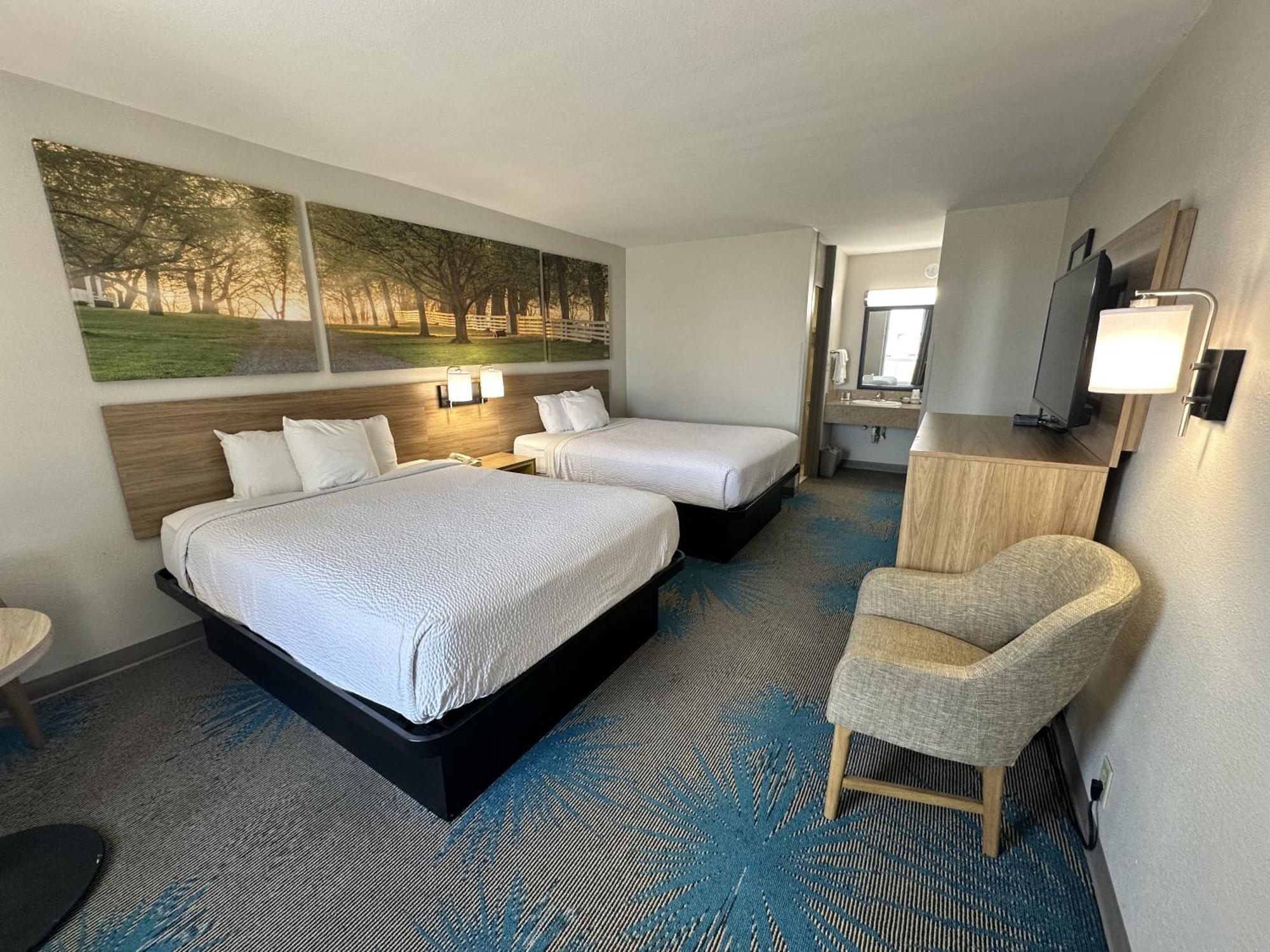 Days Inn By Wyndham Adel I-75 Extérieur photo