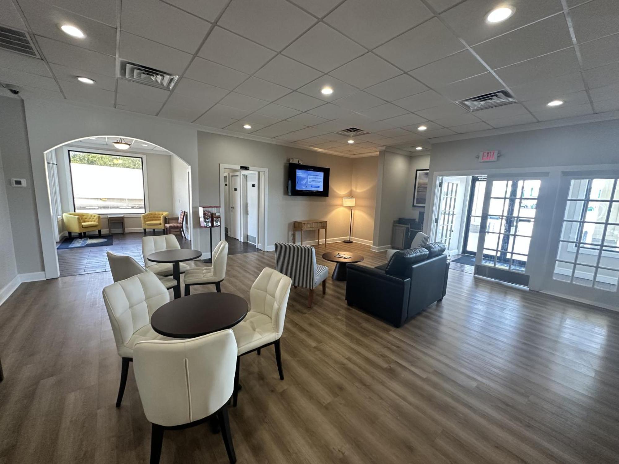 Days Inn By Wyndham Adel I-75 Extérieur photo