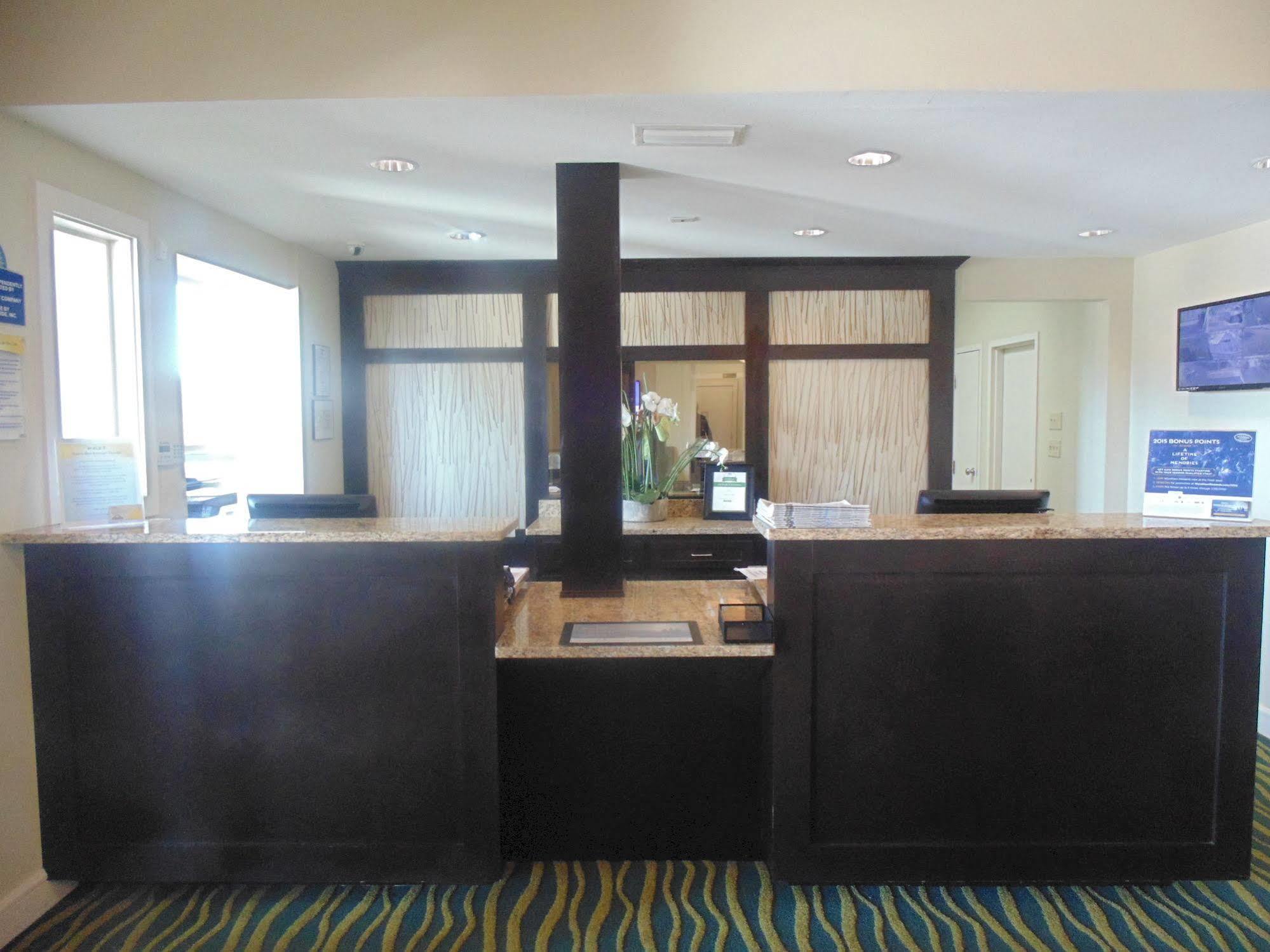 Days Inn By Wyndham Adel I-75 Extérieur photo